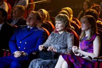 Как прошлое определяет наше настоящее: психологический разбор сериала «Когда горит огонь»