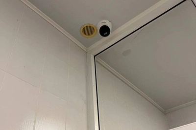 В казанской школе нашли фейковые камеры в туалете