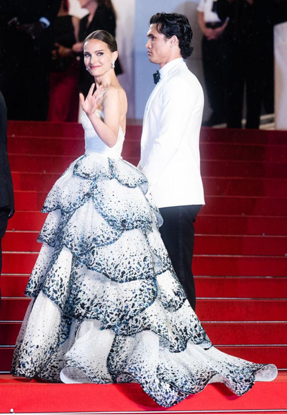 Прекрасна, как цветок: Натали Портман в самом нежном платье Каннского кинофестиваля