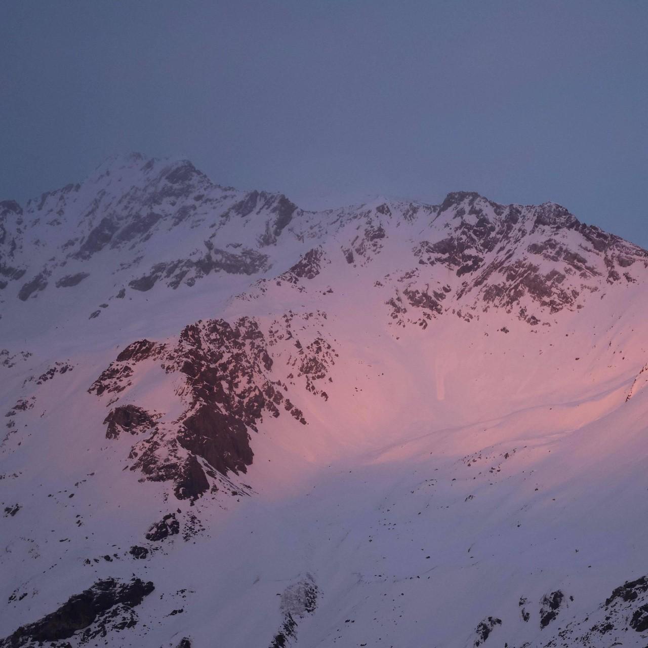 «Все уничтожено»: бутик российского бренда «Рандеву» сгорел в Куршевеле после вечеринки с Собчак и Самойловой