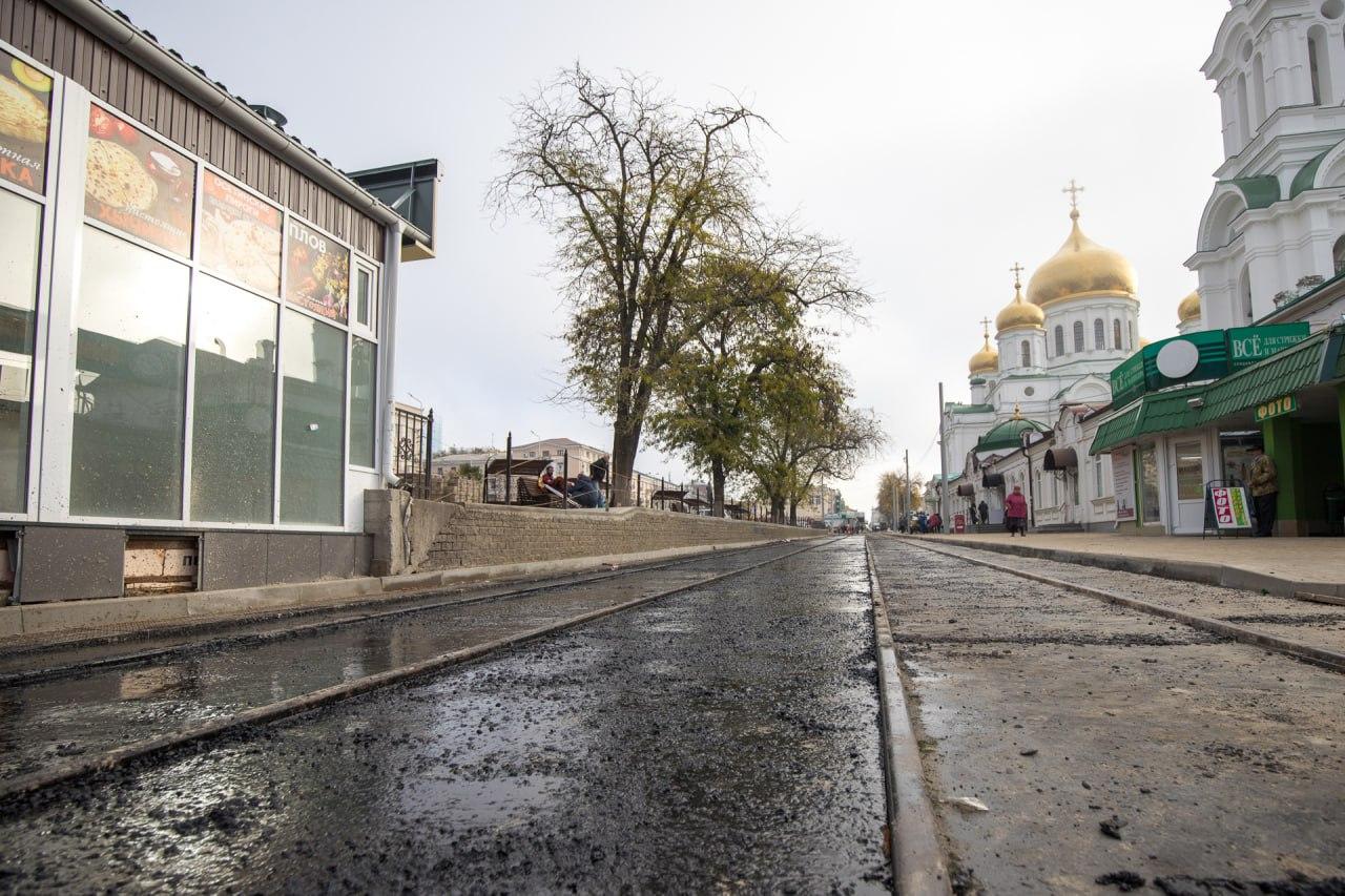 Мрачная улица. На Станиславского в Ростове год не работают фонари — оказалось, они ничьи