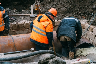 График отключения горячей воды в Омске появится в мае