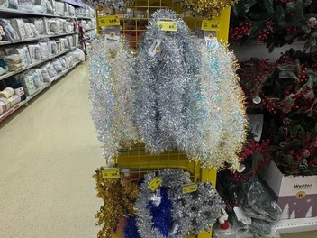 Мишура в магазинах | Источник: Дарья Гранкина / 26.RU