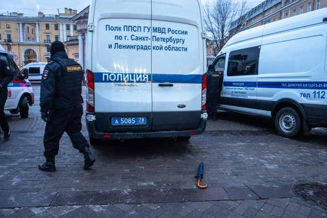 Фельдшер в Петербурге оказалась под прицелом во время вызова | Источник: Михаил Огнев / FONTANKA.RU