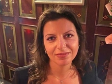 Симоньян: «Алла Борисовна, свобода слова – это когда за нее морду не бьют и не угрожают!»