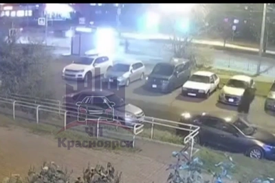 Опубликовано видео смертельного ДТП на улице 9 Мая