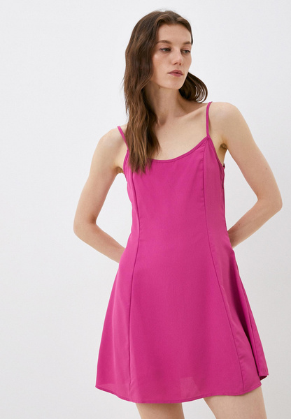 Розовое мини-платье цвета фуксии