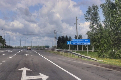 Фура опрокинулась на трассе «Сибирь» в Тулунском районе