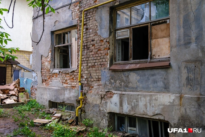 Газа нет, окна выбиты | Источник: Булат Салихов / UFA1.RU