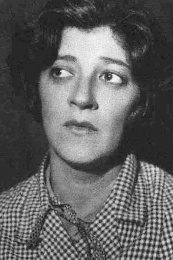 Үлкен және әдемі клитордың порно фотосы