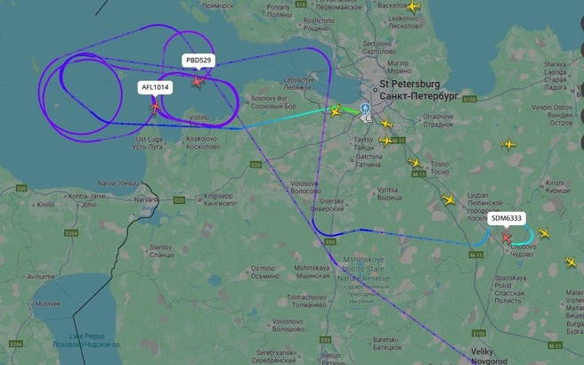 Гроза заставляет самолёты кружить над Финским заливом | Источник: flightradar24.com