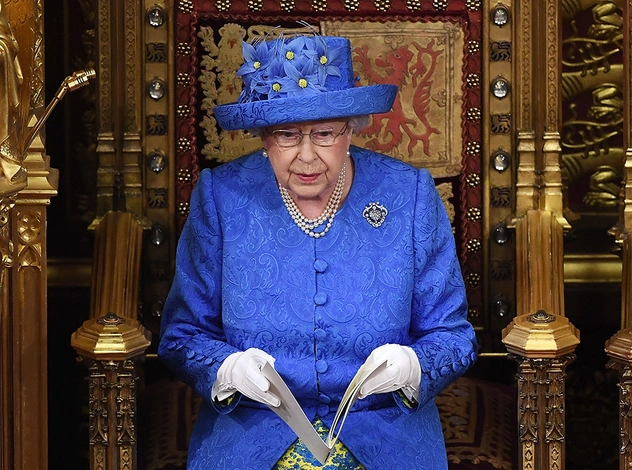 Намек понят: как на самом деле Елизавета II относится к Brexit