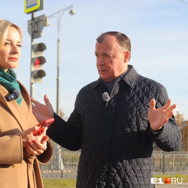 Алексей Орлов признал, что светофоры не переносят дождливую погоду и ломаются, а мэрия пытается бороться с капризной техникой | Источник: Владислав Лоншаков / E1.RU