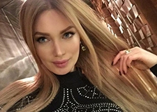 Евгения Феофилактова рассталась с длинными волосами