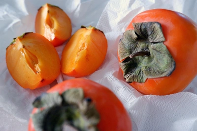 2 Unusual Persimmon and Garlic Recipes
