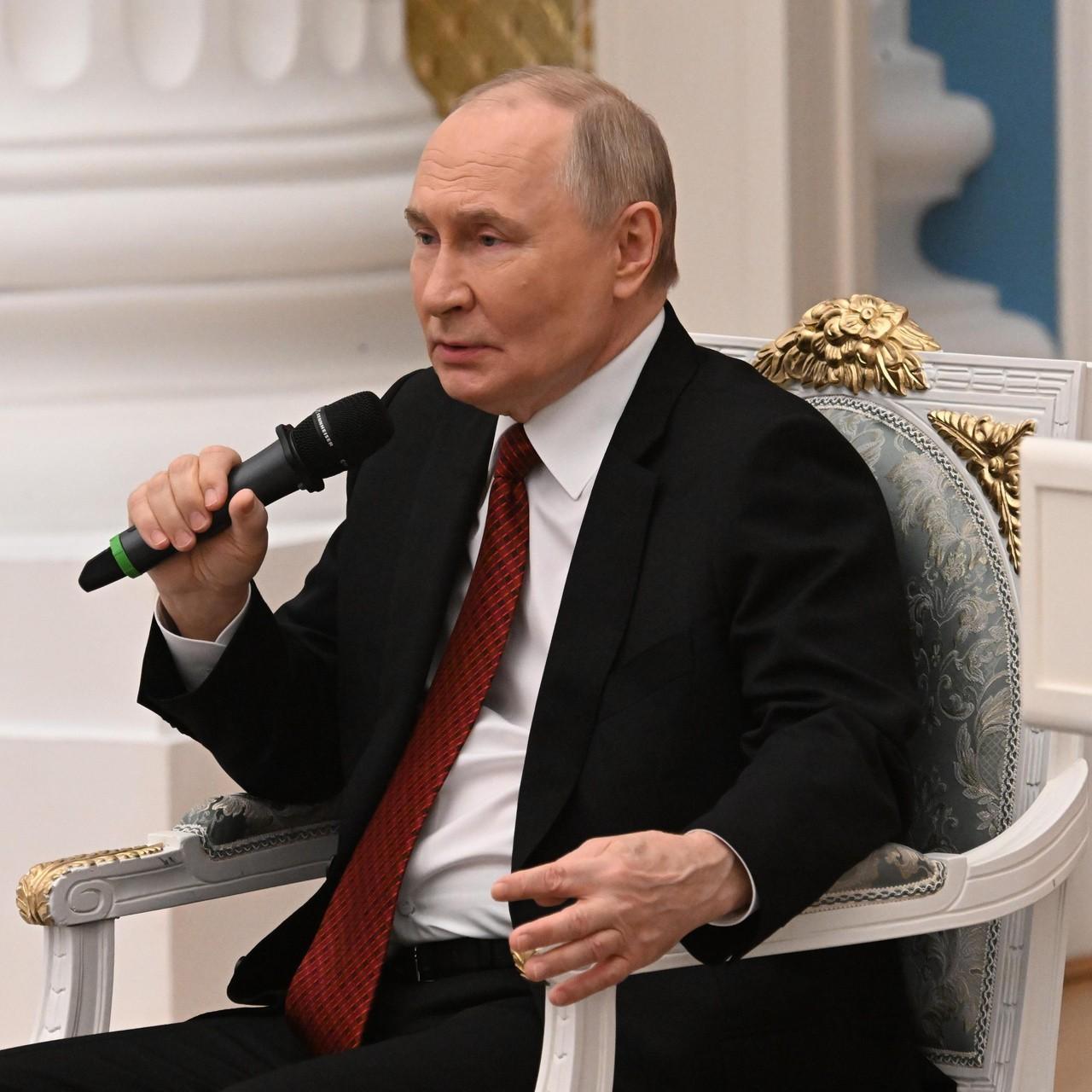 Президент России Владимир Путин впервые рассказал, что у него родилась внучка