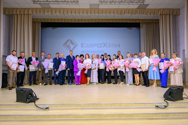 Коллектив объединяет опытных наставников, инженеров и молодых специалистов | Источник: Светлана Иванова
