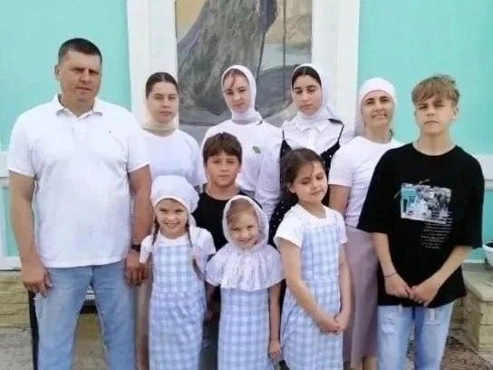 Семья воспитывает десять детей | Источник: Телеграм-канал Павла Малкова