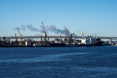 Власти Петербурга о сложностях промышленного сектора