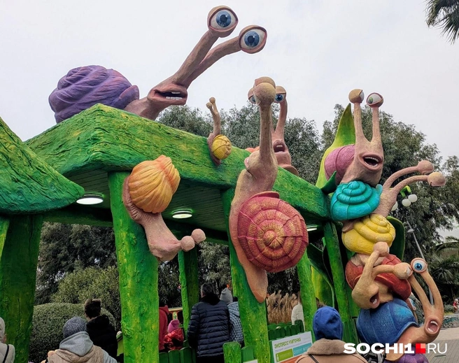 Это просто входная группа на аттракцион  | Источник: Оксана Витязь