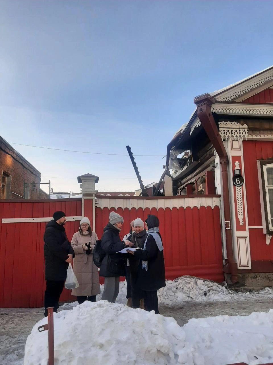 В Екатеринбурге волонтеры организовали сбор подписей в защиту дома  Топоркова - 27 января 2024 - Е1.ру