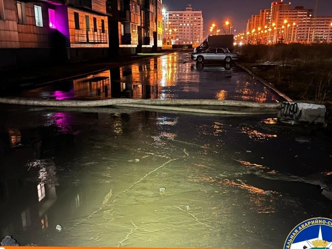 Ночью повсюду была вода | Источник: спасатели МАСС
