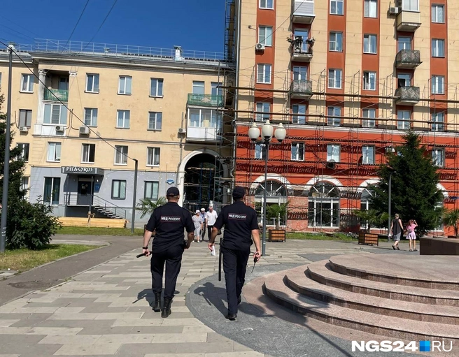 Знаменитый сквер на правом берегу | Источник: NGS24.RU