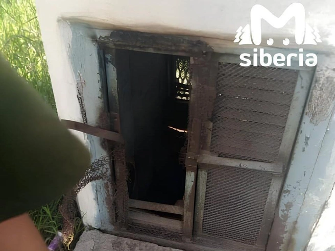 Детей спасли из западни полицейские | Источник: Mash Siberia / Telegram