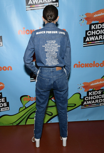 Милли Бобби Браун на премии Kids' Choice Awards, 24 марта