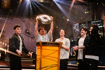 Ачинец стал чемпионом мира по Dota 2 и поблагодарил маму