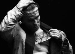 Татуировки и швы: как выглядит Франкенштейн в исполнении Кристиана Бэйла