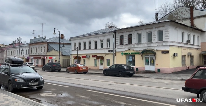 Хочешь встать в центре надолго — плати, герой