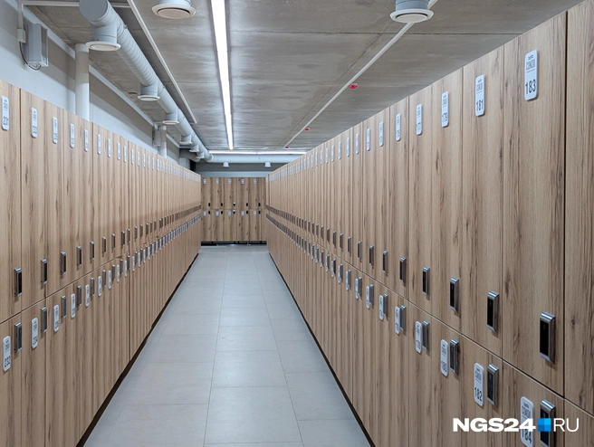 Вот такие кабинки станут хранителями ваших вещей | Источник: Мария Ленц / NGS24.RU