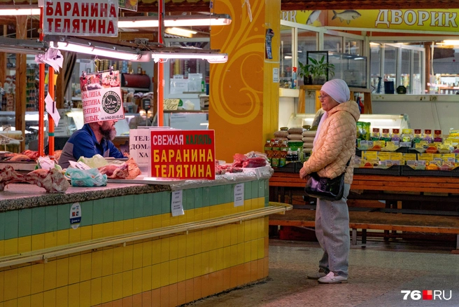 Иногда покупатели заказывают нужные продукты у продавцов заранее | Источник: Кирилл Поверинов / 76.RU