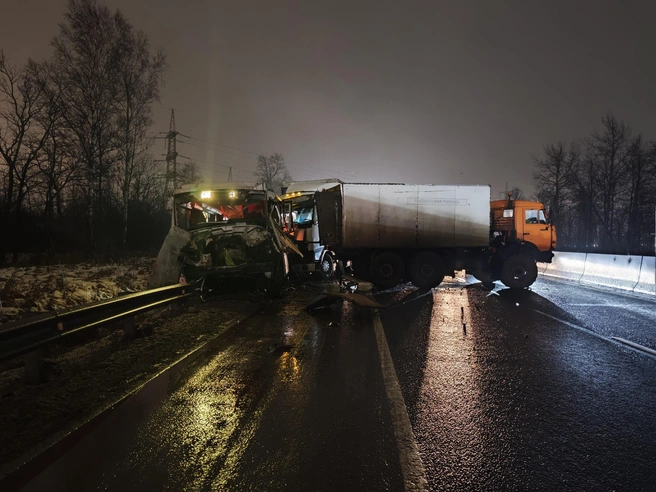 Источник: ДТП и ЧП | Санкт-Петербург | Питер Онлайн | СПб