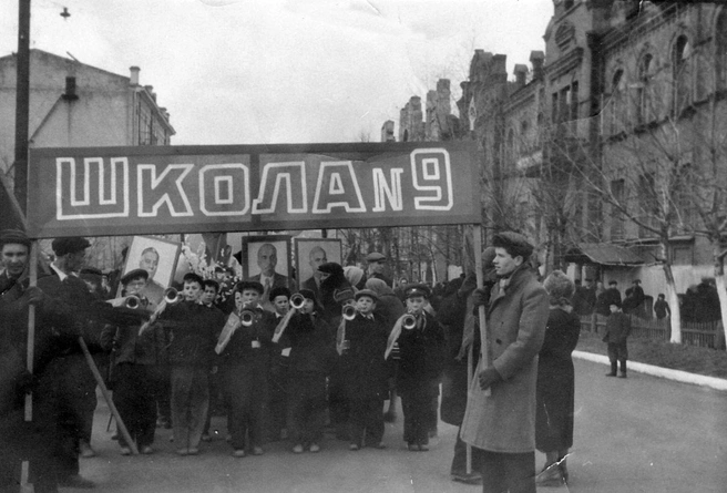 Первомайская демонстрация в 1960-м | Источник: Pastvu.com