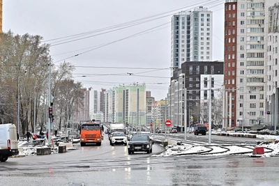 Реконструкцию улицы Карпинского продлили до 31 августа