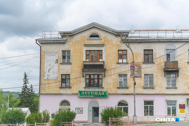 Многоквартирный дом на центральной улице | Источник: Олег Фёдоров / CHITA.RU