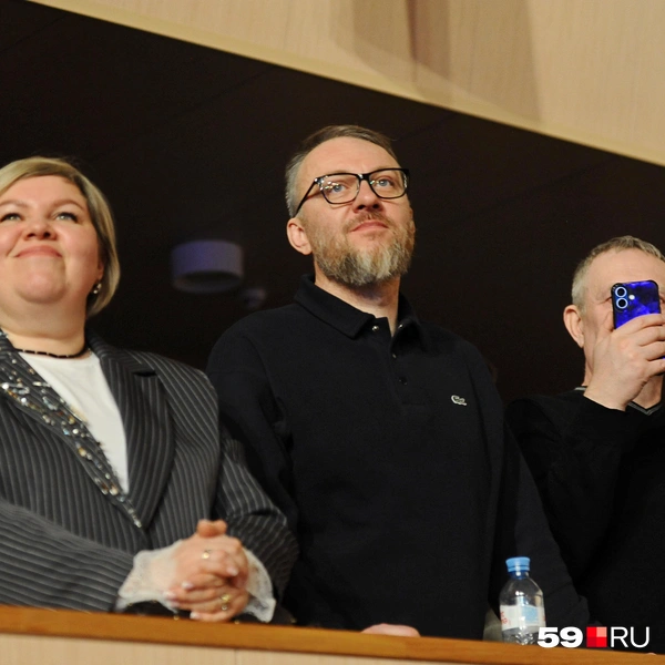 Люди улыбались и снимали концерт на телефон | Источник: Ирина Тропина / 59.RU