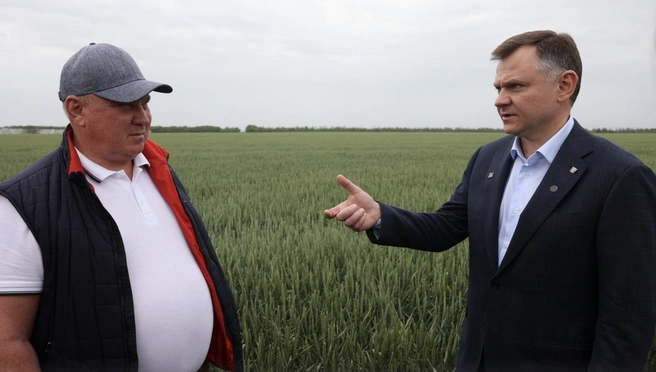 Николай Юзефов и губернатор Юрий Слюсарь | Источник: Минсельхозпрод Ростовской области