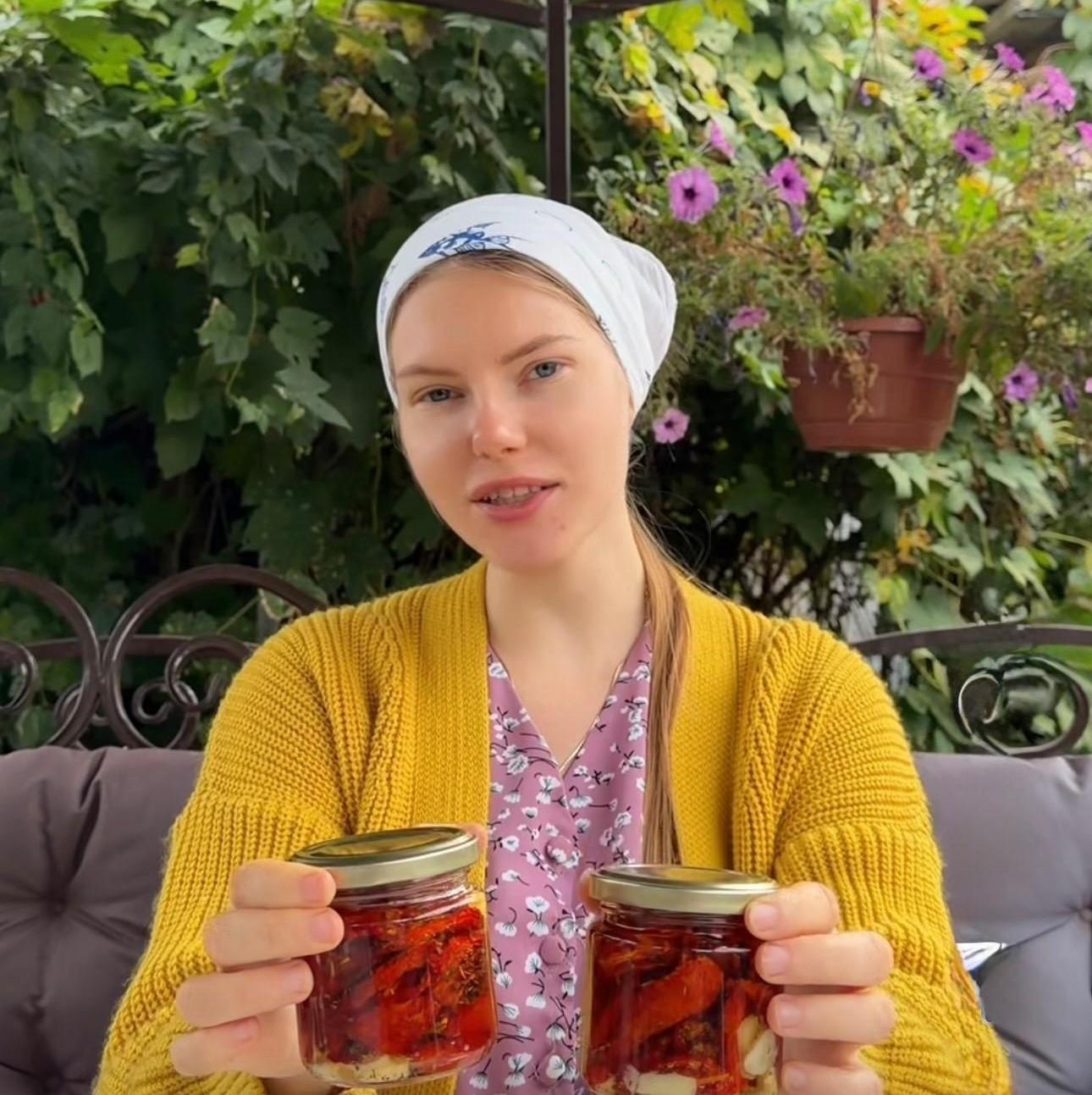 «Зимой на бутерброд — ну очень вкусно!» Хозяюшка из Волгоградской области рассказала, как просто и…