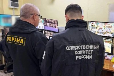 Толпа подростков подралась у ТАУ Галереи в Саратове