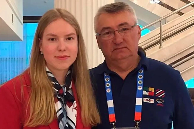 Варвара с первым тренером Юрием Пешковым | Источник: Министерство спорта Иркутской области