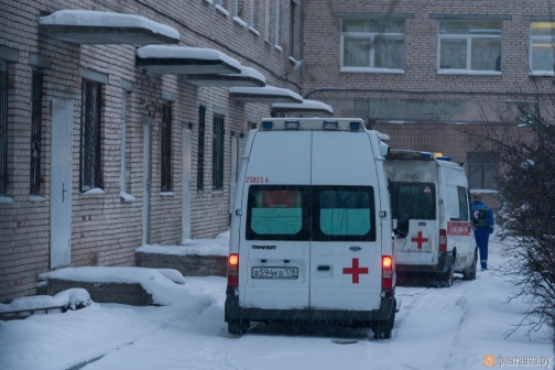 Для лечения гриппа в больницах Петербурга есть все, кроме свободных мест