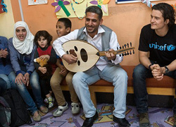 Орландо Блум навестил иорданских беженцев в рамках акции UNICEF