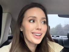 Анастасия Костенко призналась, что стремительно теряет волосы: «Если бы не моя сила воли, то я бы была лысой»