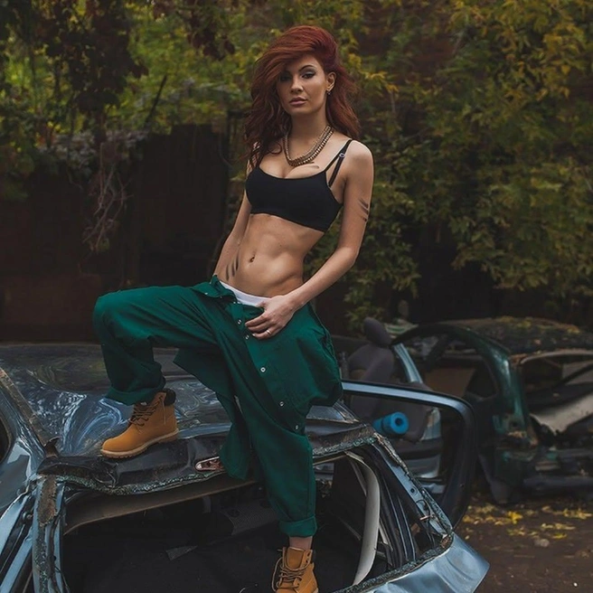 У Альбины осталась дочь | Источник: Альбина Сафарова / Instagram (деятельность запрещена на территории РФ)