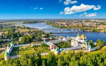 «Туристическая полиция» вышла на улицы Костромы. Гиды напряглись, клиенты удивились