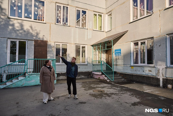 Территория детского сада была местом сбора компаний друзей | Источник: Александр Ощепков / NGS.RU