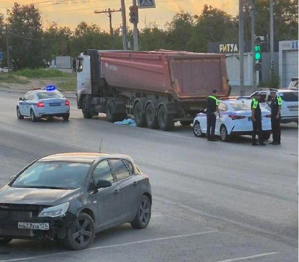 Женщину сбили на пешеходном переходе | Источник: читатели V1.RU